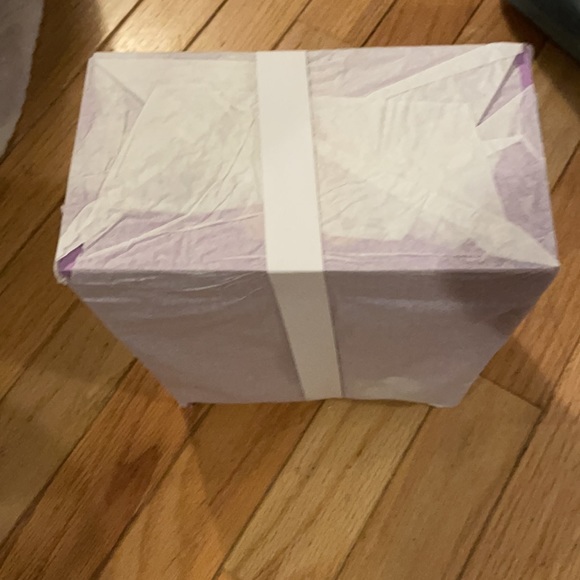 NIB Adorable 4drawer contemporary jewelry chest. - Picture 7 of 15